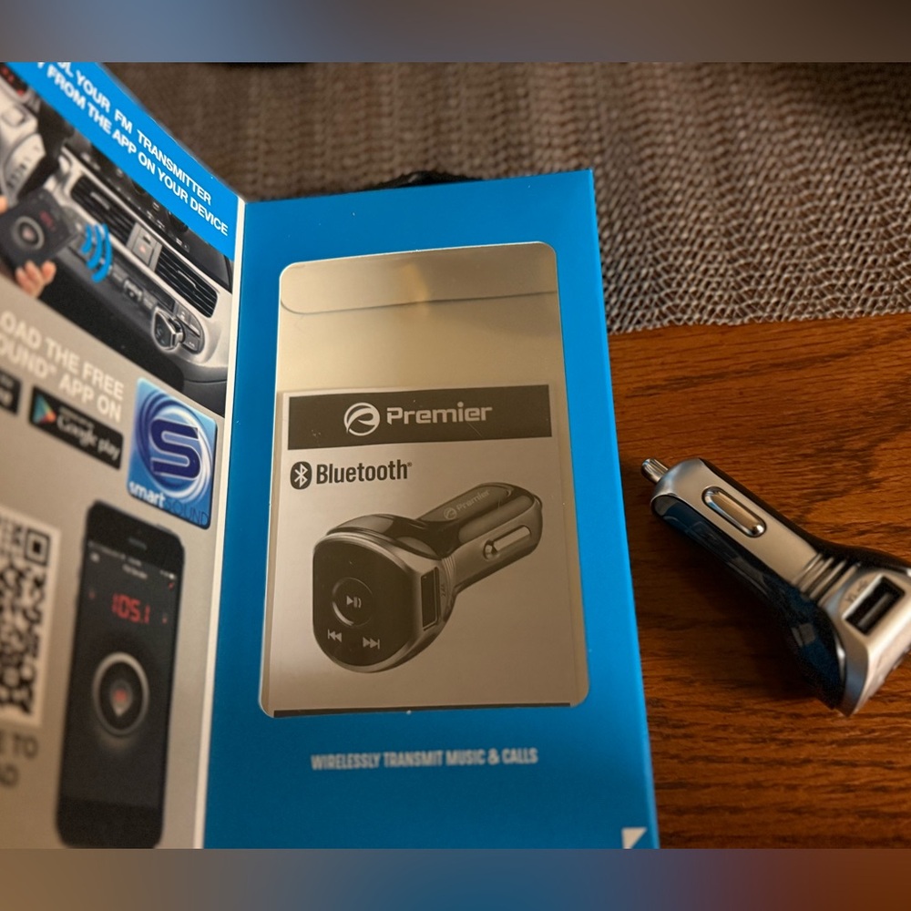 Bluetooth FM transmitter